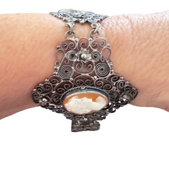 Antique 800 Silver Filigree Hand Carved Cameo Bracelet‎ - Picture 15 of 16